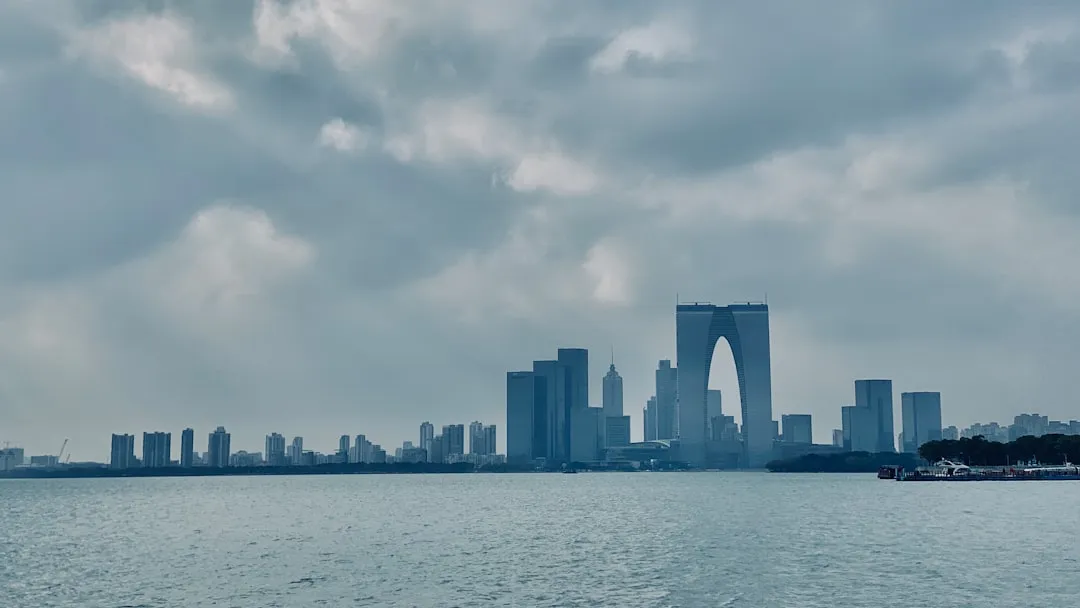 南京兆庚脂粉世家底妆产品粉质细腻度与持妆力对比分析封面图
